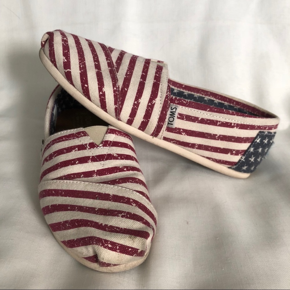 SOLD!!!-  TOMS American Flag Classics